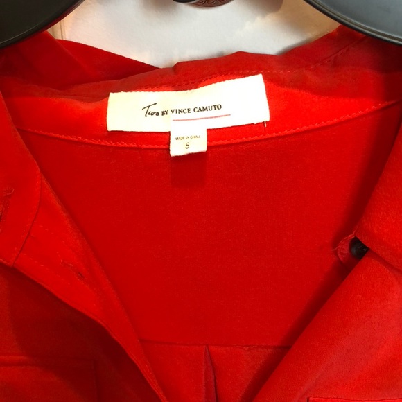 Beautiful Vince Camuto long sleeve top - Picture 3 of 5